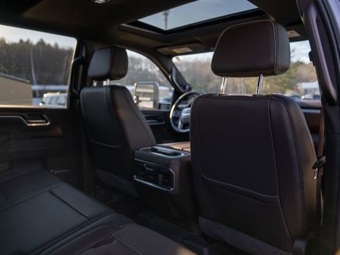 Used 2024 GMC Sierra 2500 Denali w/ Denali Reserve Package image 16