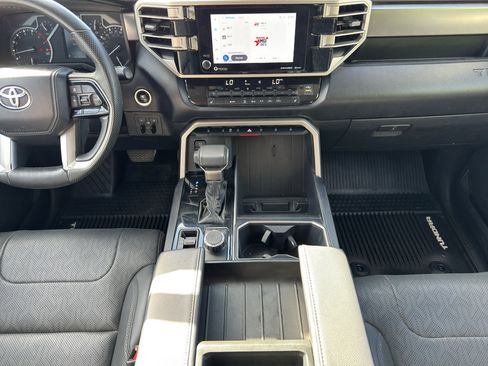 Used 2022 Toyota Tundra SR5 w/ SR5 Premium Package AWD/4WD image 10