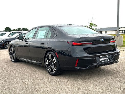 New 2026 BMW 740i RWD image 6
