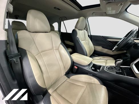 Used 2022 Subaru Outback Limited AWD/4WD image 31