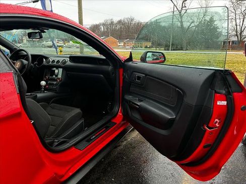 Used 2018 Ford Mustang Shelby GT350 w/ Electronics Package image 12