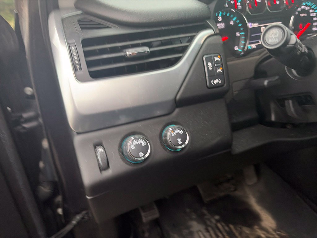 Used 2018 Chevrolet Suburban LT AWD/4WD image 20