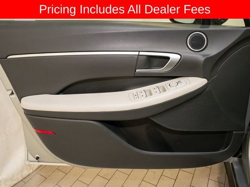 Used 2025 Hyundai Sonata SEL FWD image 10