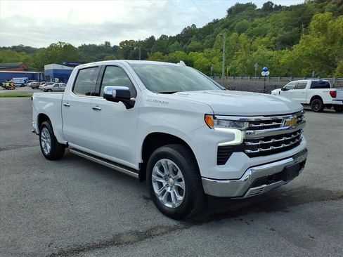 Used 2025 Chevrolet Silverado 1500 LTZ AWD/4WD image 9
