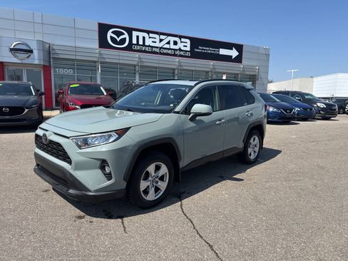 Used 2019 Toyota RAV4 XLE w/ Convenience Package AWD/4WD image 1