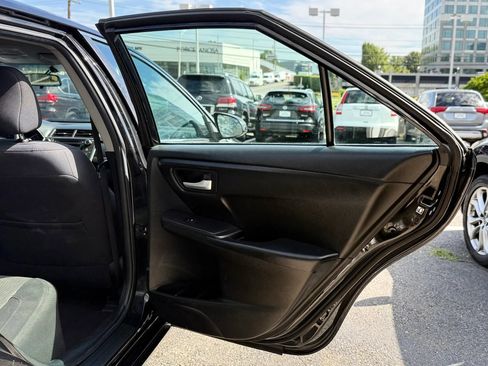 Used 2016 Toyota Camry LE FWD image 26