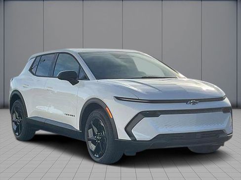 New 2026 Chevrolet Equinox EV LT image 5