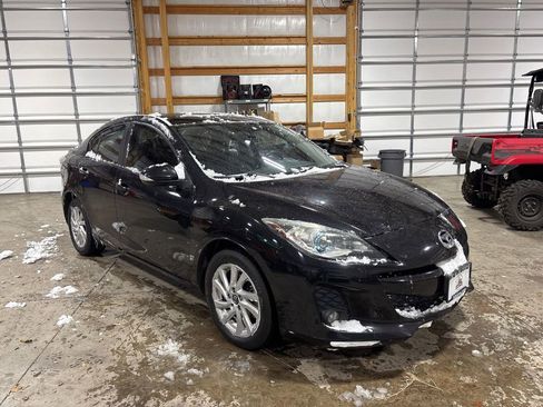 Used 2013 MAZDA MAZDA3 i Grand Touring w/ Tech Pkg image 3