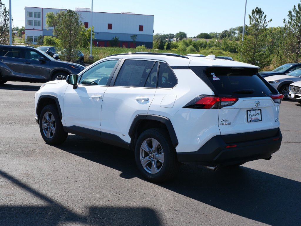Certified 2025 Toyota RAV4 LE AWD/4WD image 6