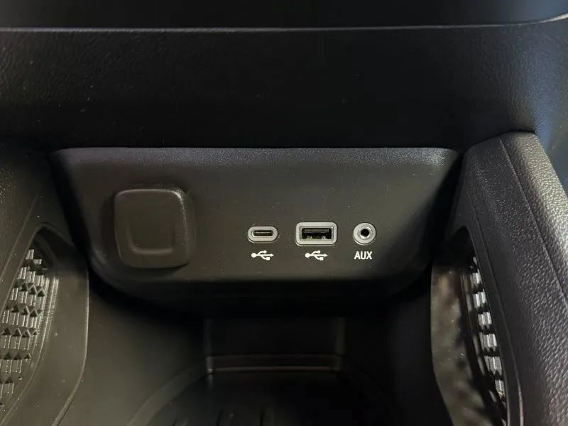 Used 2022 Chevrolet TrailBlazer RS FWD image 39