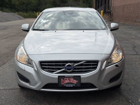 Used 2012 Volvo S60 T5 FWD image 2