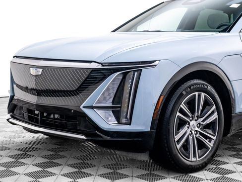 Certified 2024 Cadillac Lyriq Luxury w/ LPO, Floor Liner Package AWD/4WD image 42