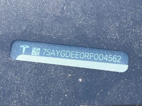 Used 2024 Tesla Model Y Long Range image 23