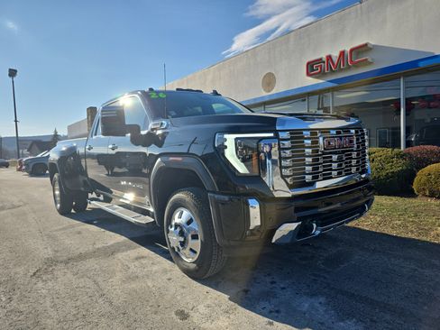 New 2026 GMC Sierra 3500 Denali w/ Technology Package image 1