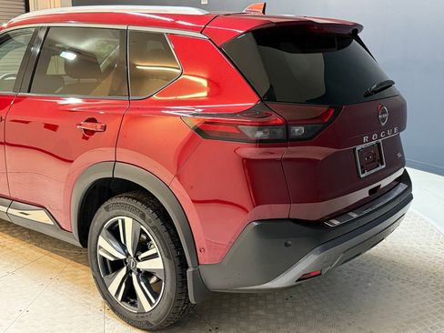 Used 2023 Nissan Rogue SL w/ SL Premium Package image 24