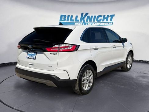 Used 2024 Ford Edge SEL w/ Convenience Package image 5