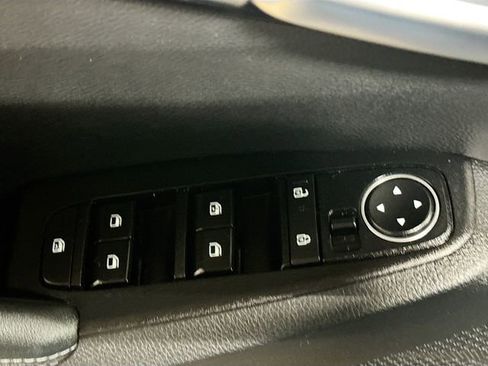 Used 2024 Kia Seltos EX image 18