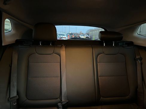 Used 2025 Chevrolet Trax LT image 36