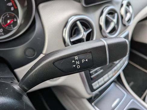 Used 2018 Mercedes-Benz GLA 250 4MATIC image 13