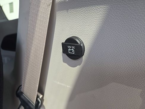 Used 2019 Chrysler Pacifica Touring-L FWD image 14