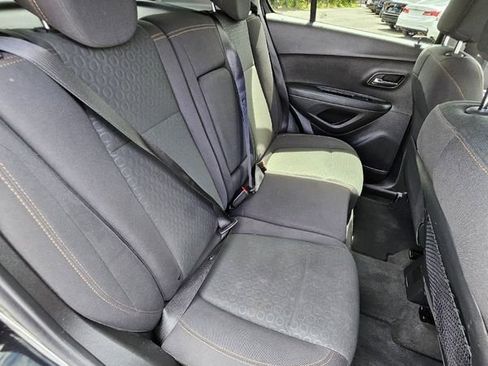 Used 2017 Chevrolet Trax LS w/ Fleet Convenience Package FWD image 19