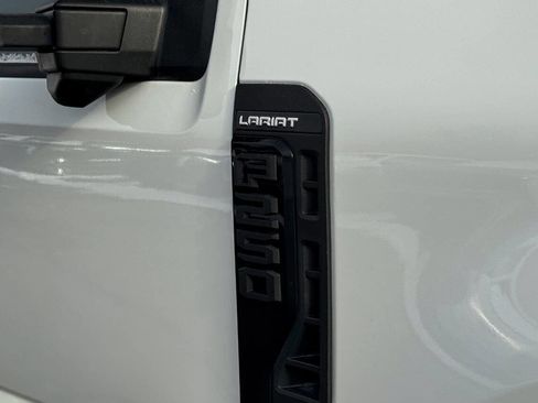Used 2023 Ford F250 Lariat w/ Lariat Ultimate Package image 11
