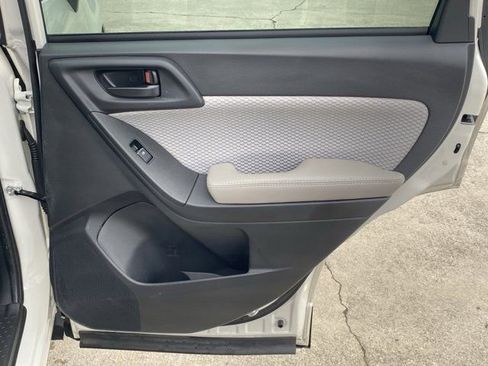 Used 2018 Subaru Forester 2.5i Premium image 26