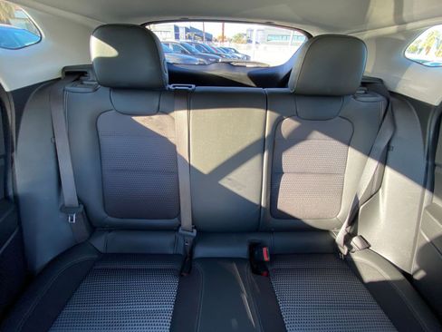 Used 2025 Chevrolet Trax LT image 38