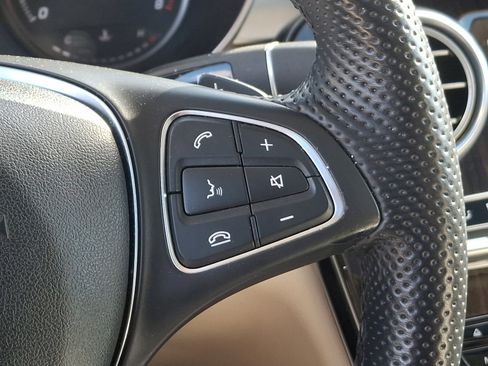 Used 2018 Mercedes-Benz GLC 300 4MATIC w/ Multimedia Package image 21