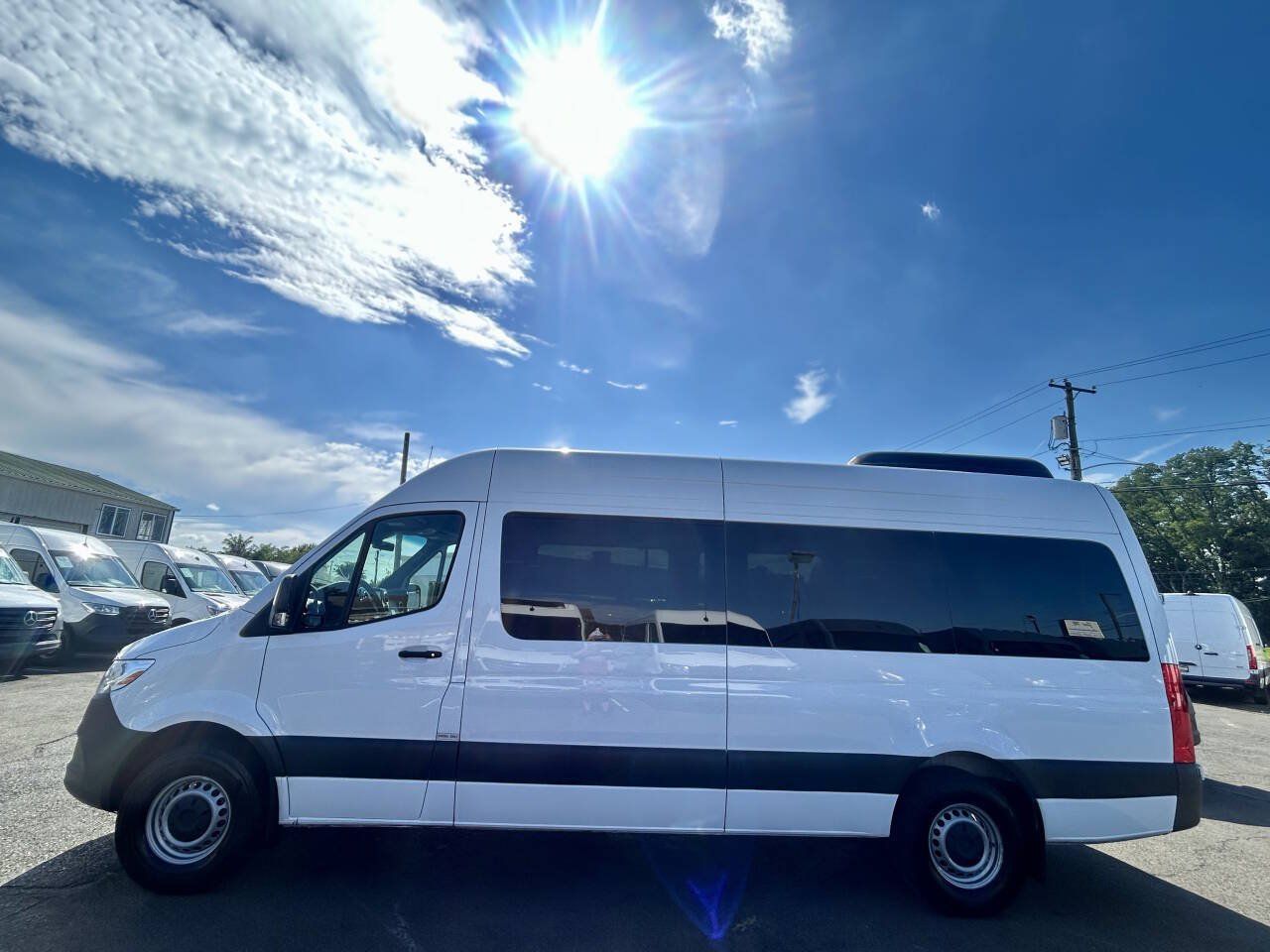 Used 2025 Mercedes-Benz Sprinter 2500 image 2