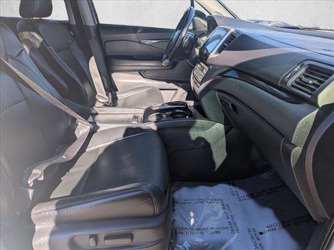 Used 2016 Honda Pilot Elite image 24