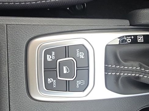 New 2026 Nissan Frontier SV w/ SV Convenience Package image 21