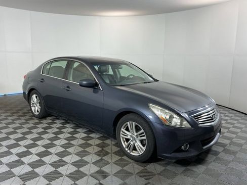 Used 2010 INFINITI G37 Journey w/ Premium Pkg image 3