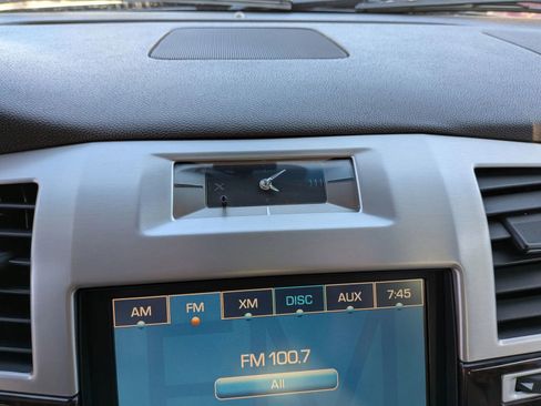 Used 2011 Cadillac Escalade Premium AWD/4WD image 57
