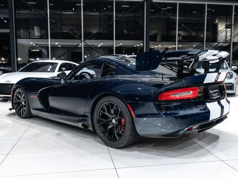Used 2016 Dodge Viper ACR RWD image 3