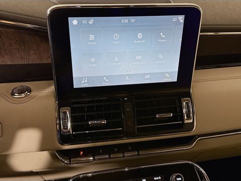 Used 2019 Lincoln Navigator Reserve w/ Cargo Package image 18