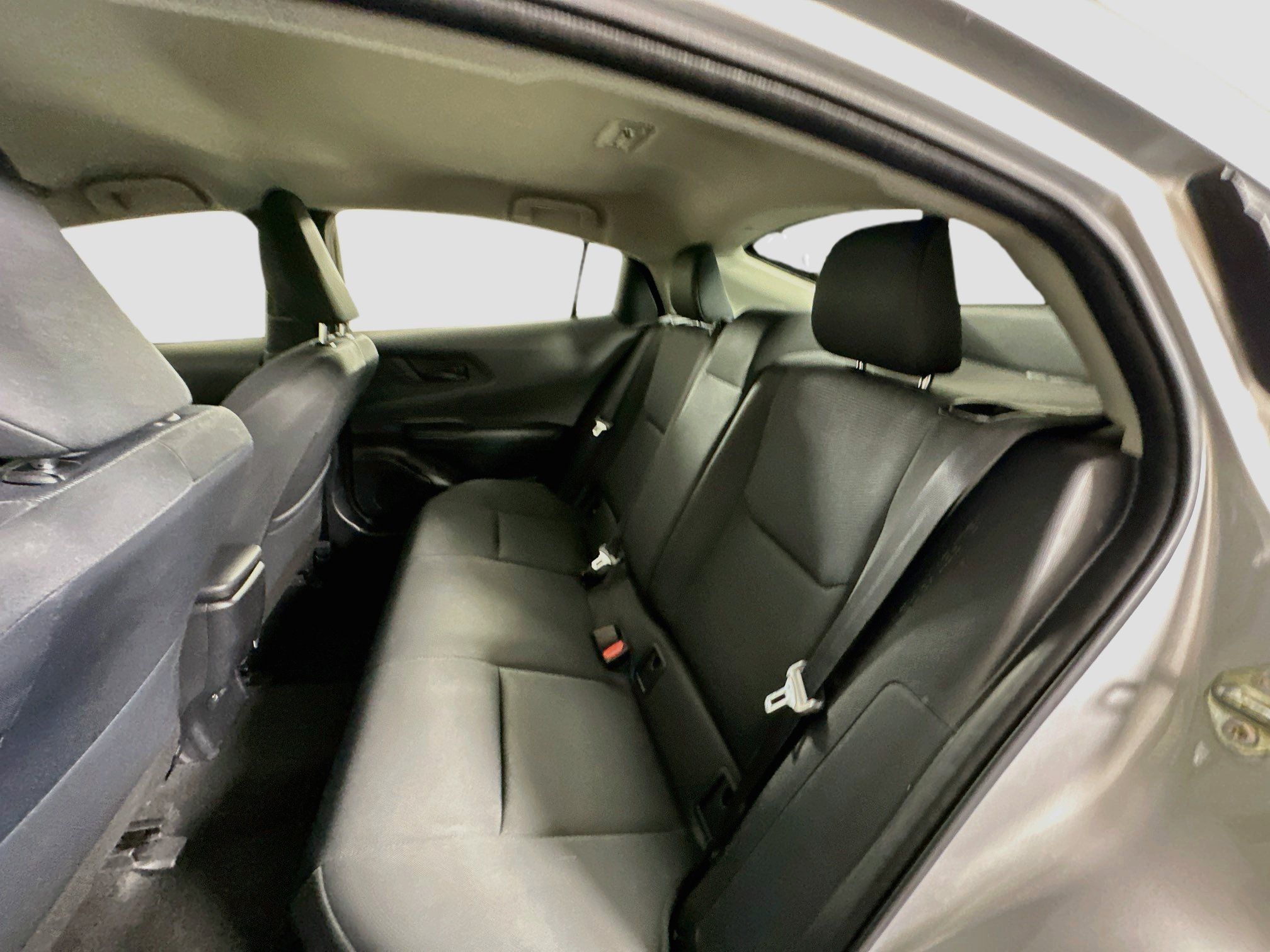 Used 2025 Toyota Prius LE FWD image 27