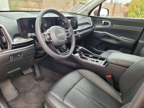 Certified 2025 Kia Sorento S w/ Panoramic Sunroof Package FWD image 12