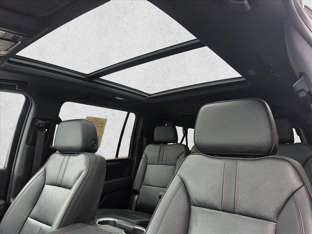 Used 2025 Chevrolet Suburban RST w/ RST Capability Package AWD/4WD image 25