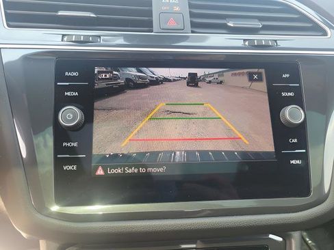 New 2024 Volkswagen Tiguan SE R-Line image 14