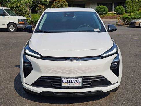 New 2027 Chevrolet Bolt LT w/ Comfort Package FWD image 8
