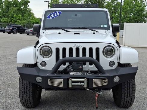 Used 2015 Jeep Wrangler Unlimited Sahara w/ Dual Top Group AWD/4WD image 4