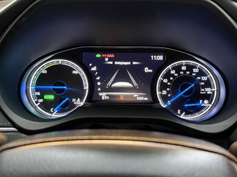 Used 2024 Toyota Venza Nightshade image 11