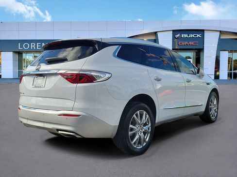 Used 2024 Buick Enclave Premium image 5