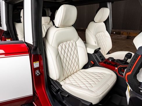 Used 2025 Ford Bronco Heritage Edition image 30