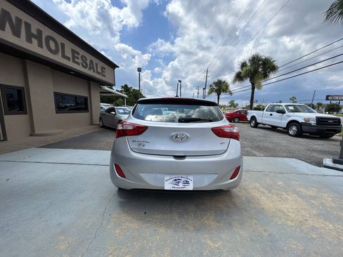 Used 2015 Hyundai Elantra GT FWD image 7