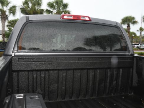 Used 2019 Toyota Tundra SR5 w/ SR5 Upgrade Package AWD/4WD image 16