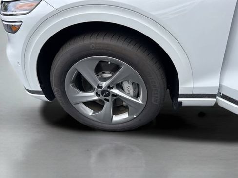 Used 2026 Genesis GV70 2.5T Advanced AWD/4WD image 32
