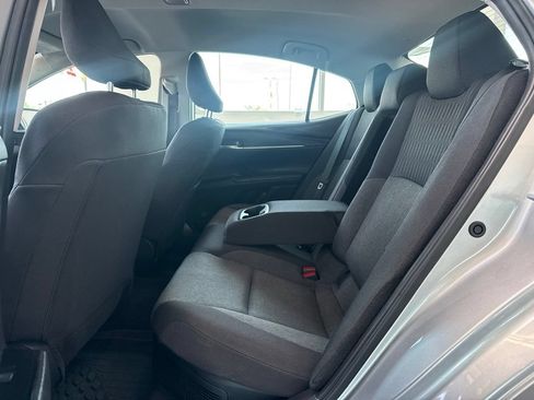 Used 2025 Toyota Camry LE AWD/4WD image 11