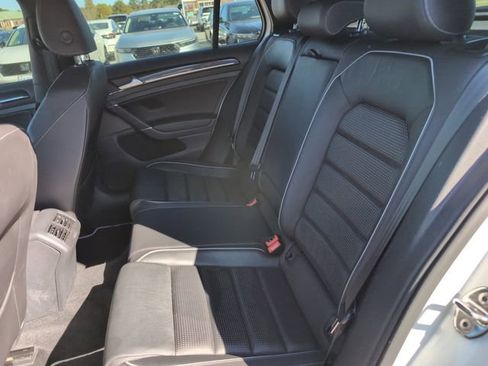 Used 2019 Volkswagen Golf R 4-Door image 27